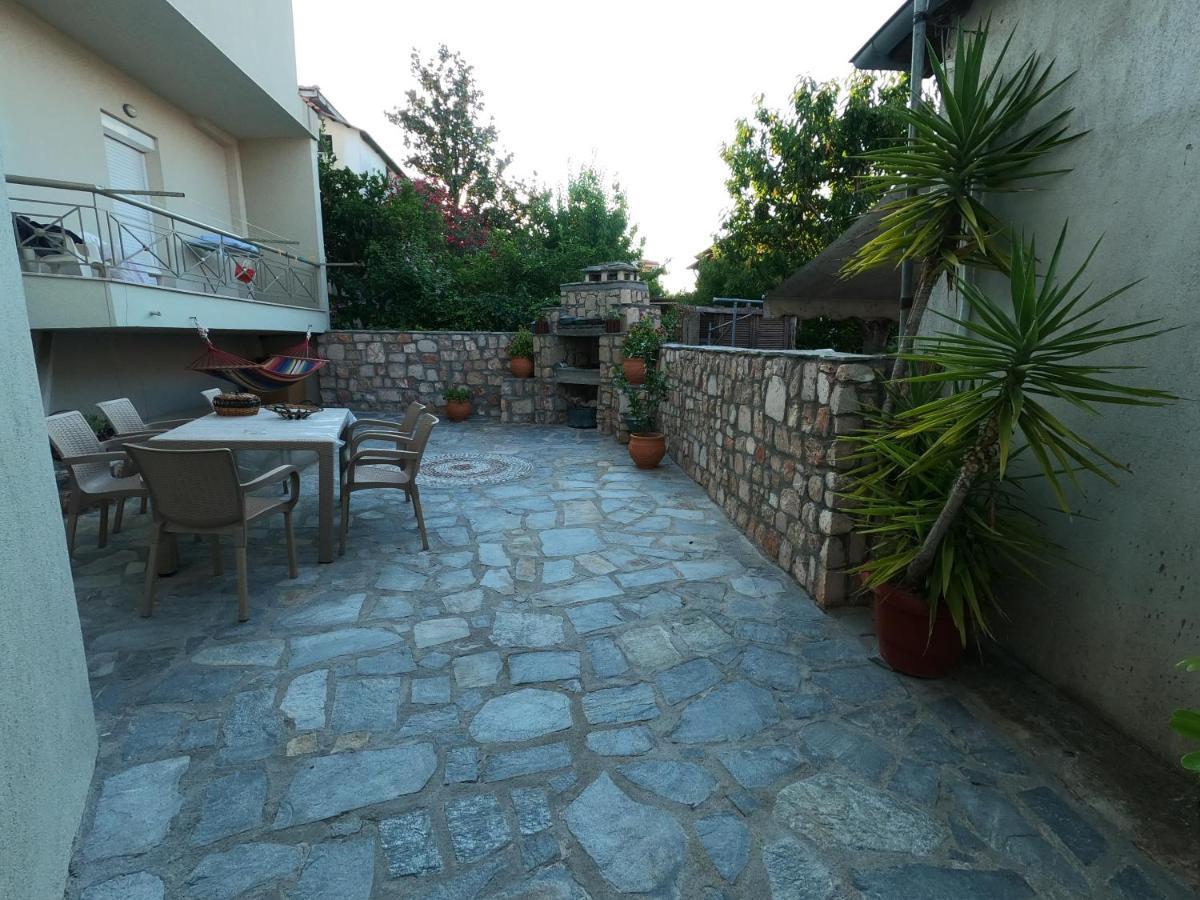 Private Modern Apartment Nea Roda Exterior photo