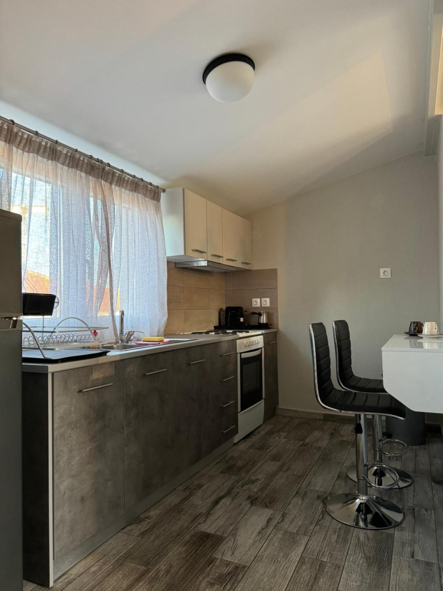 Private Modern Apartment Nea Roda Exterior photo